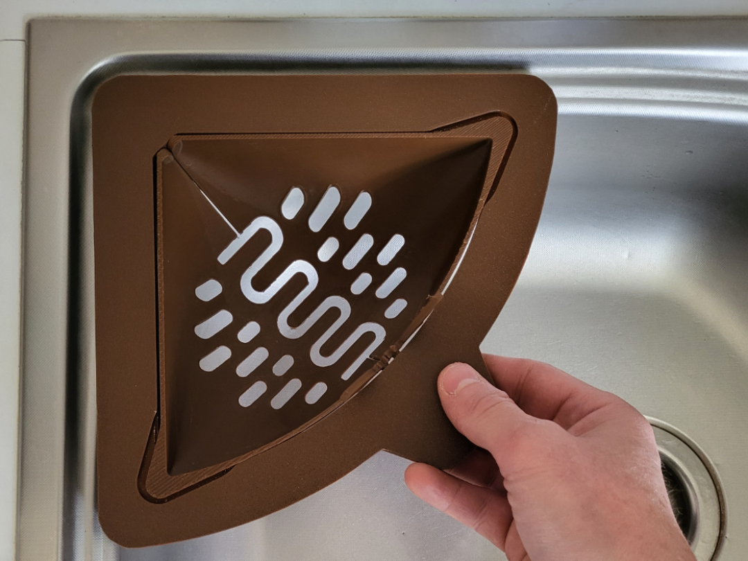 Foldable sink sieve