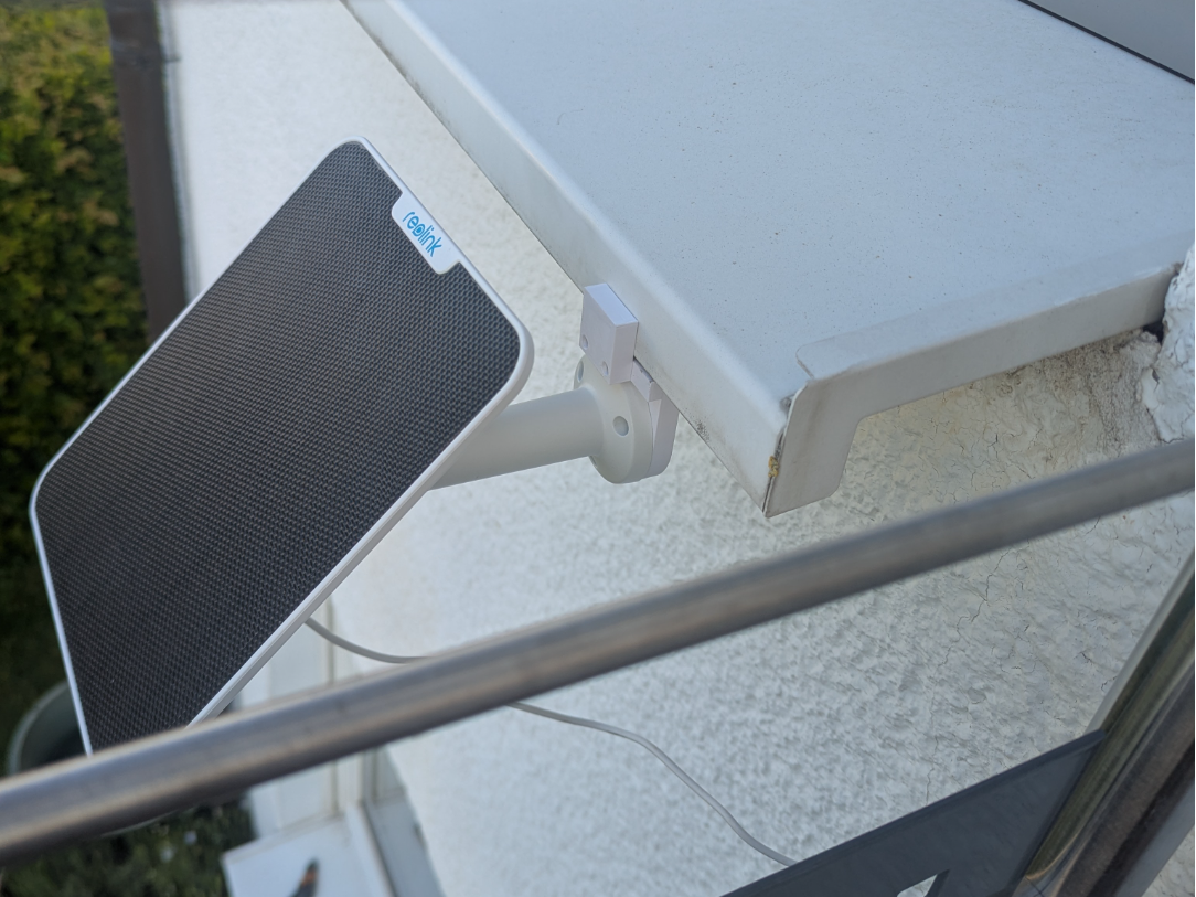 Reolink Solarpanel Montagehilfe Fenster