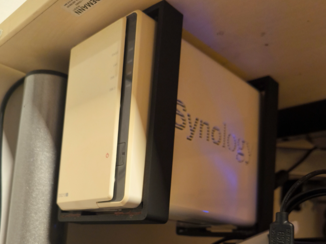 Synology DS Tischhalter  Untertisch  Schreibtisch