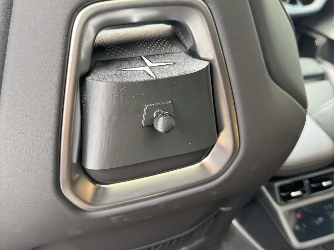 Polestar 4 Tablet holder for rear headrest