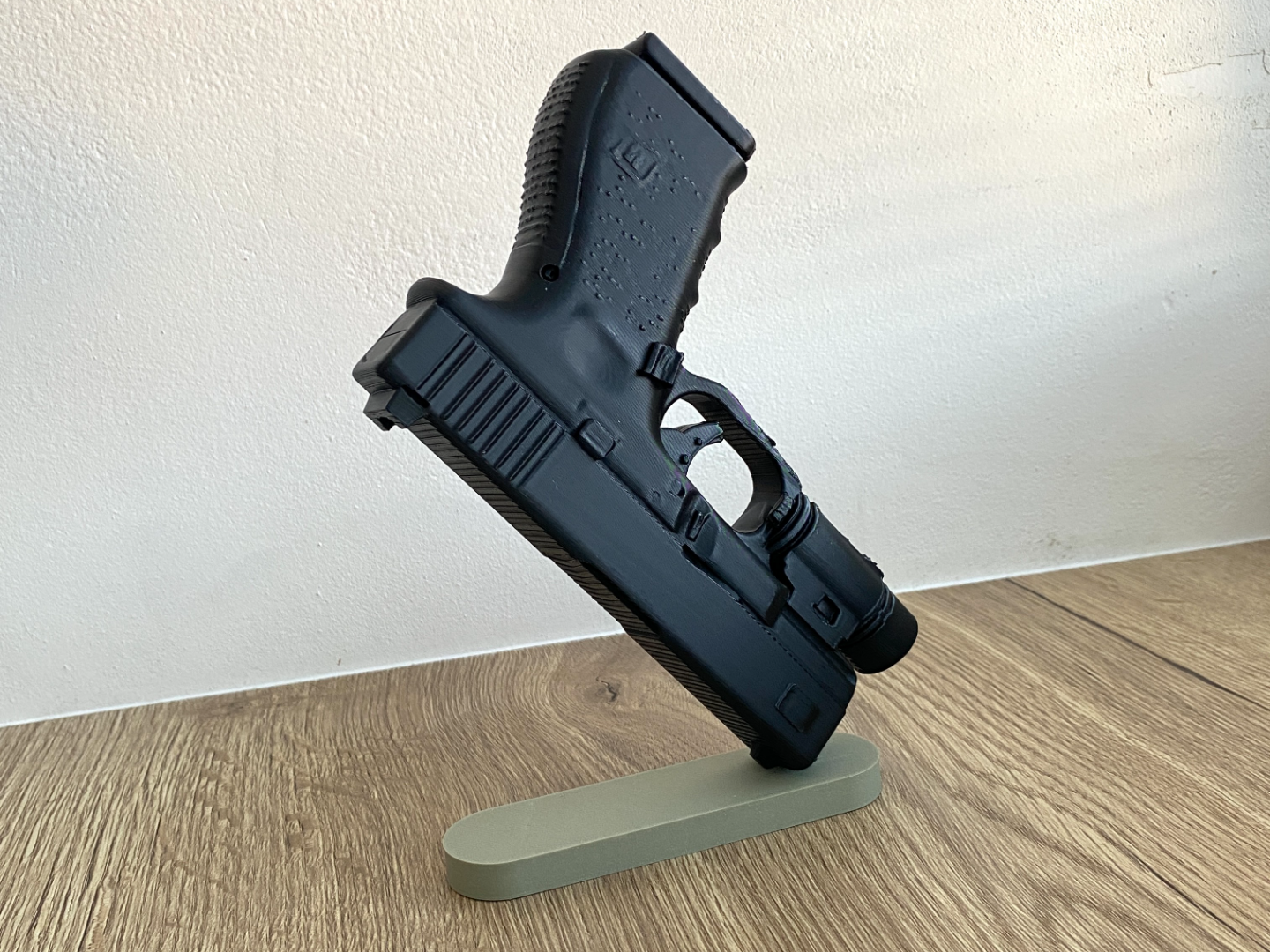 Universal Minimalist Pistol Display Stand Scalable