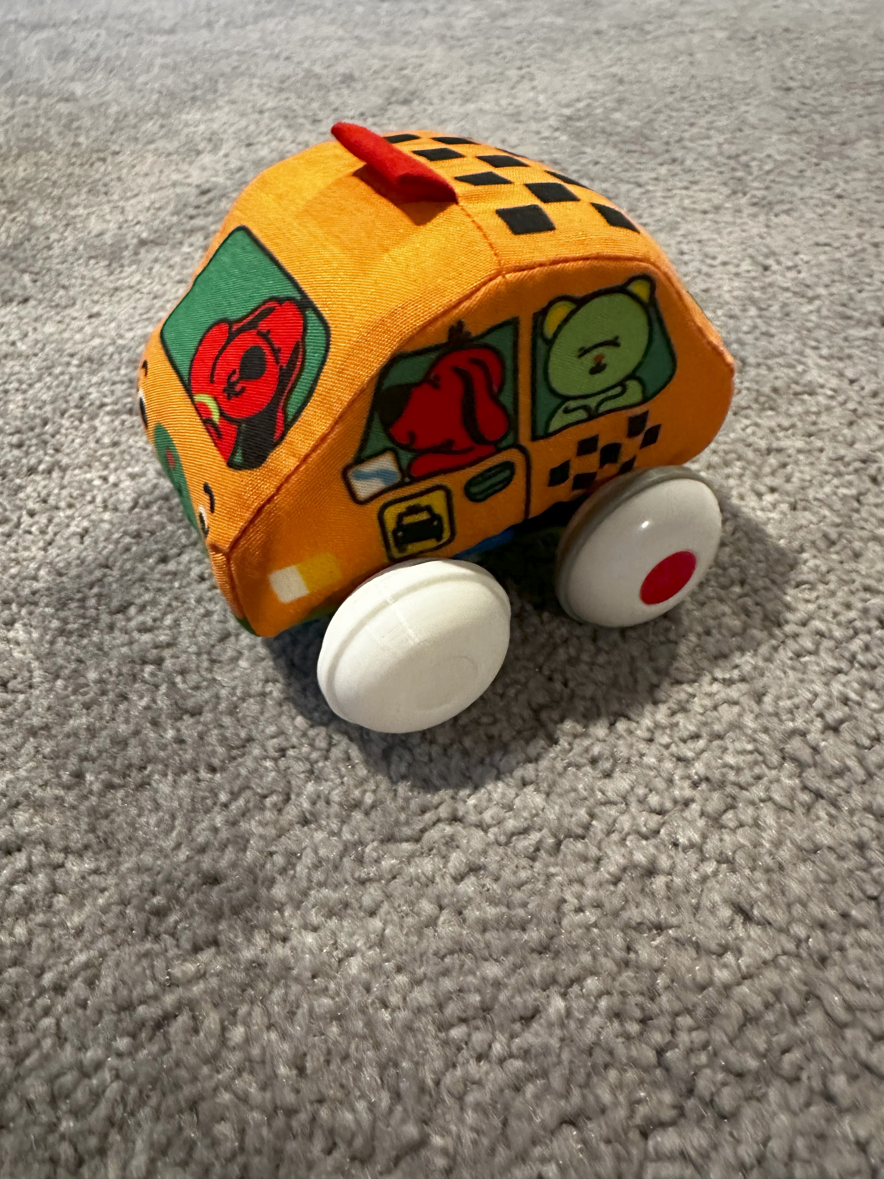 Melissa & Doug Pullback Vehicle Wheel