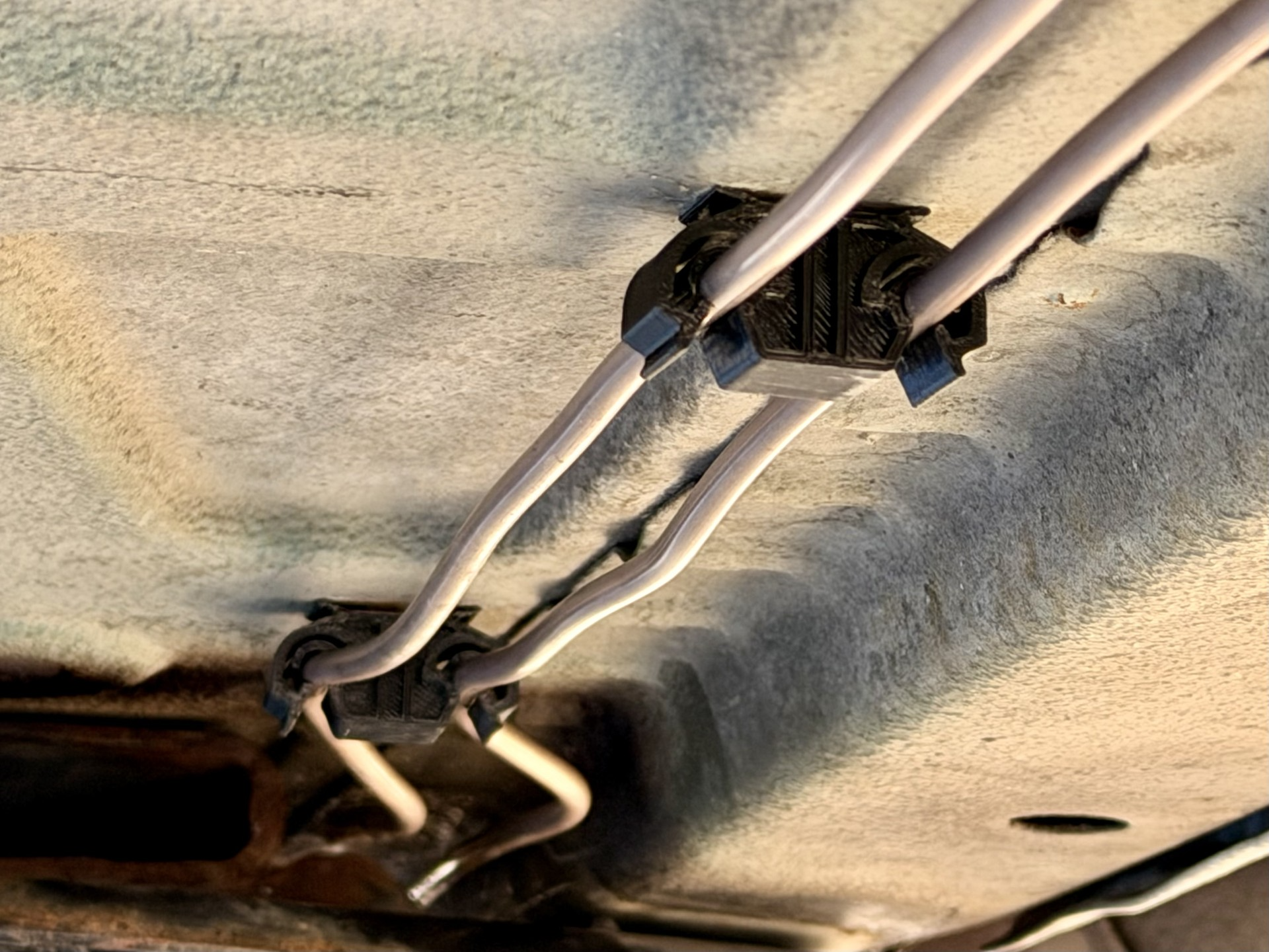 Double Brake Line Clip