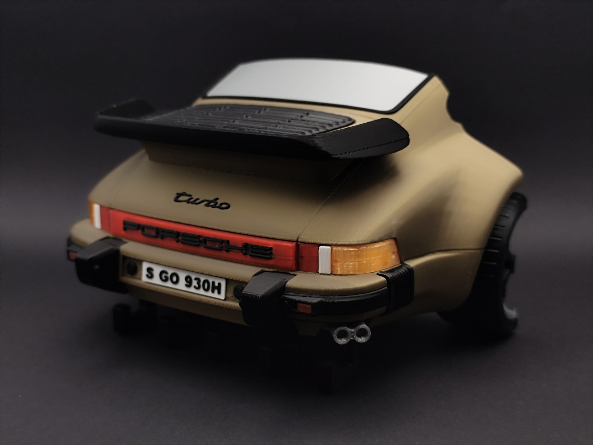 911 turbo (930) key hanger
