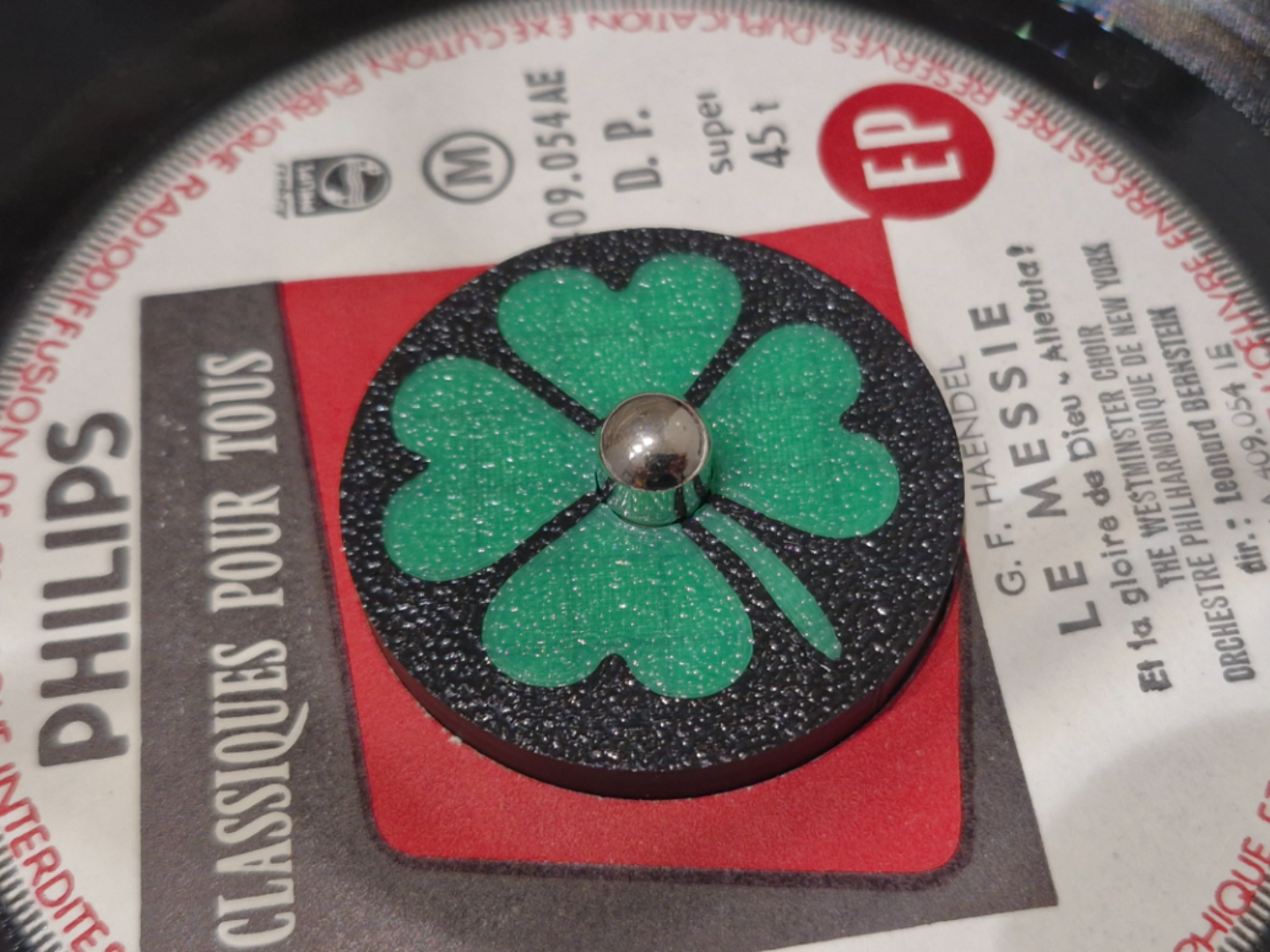 Vinyl Adapter 45 RPM (7") Four-leaf clover