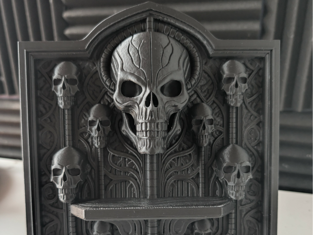 Biomech Skull Throne – Wandkonsole der Schatten