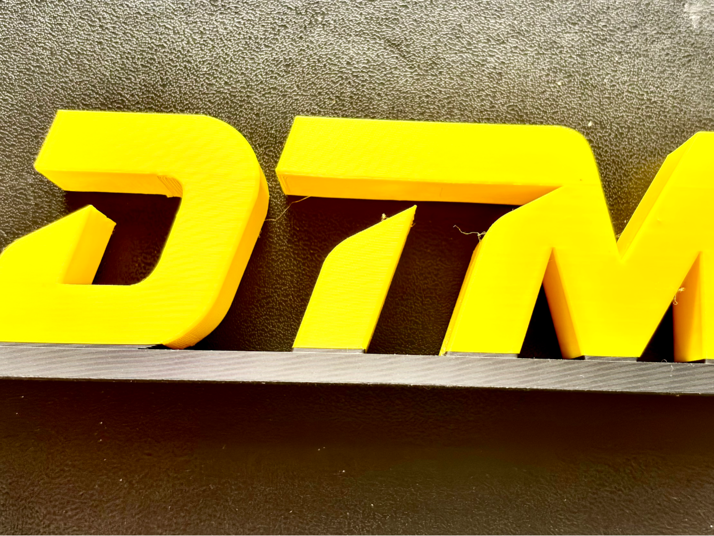 Dekoratives DTM Logo selbst gebaut