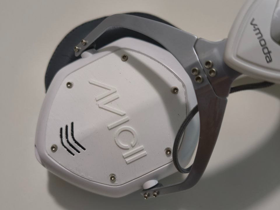 V-Moda headphnes plates with Avicii logo