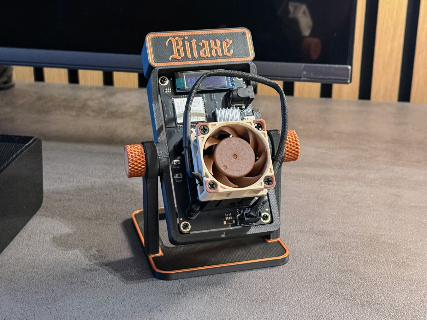 Bitaxe Gamma Stand 601/602