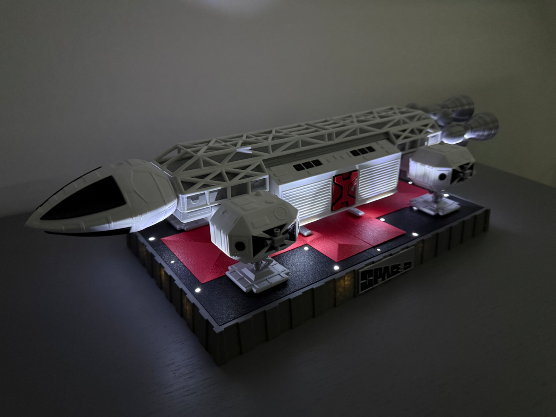 Space 1999 - Eagle Stand - With LED's