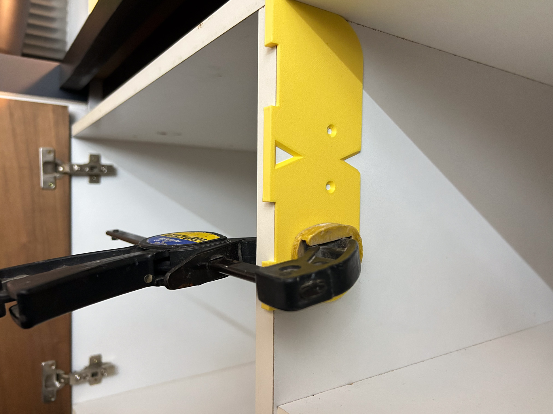 Blum hinge plate jig. Easy to clamp