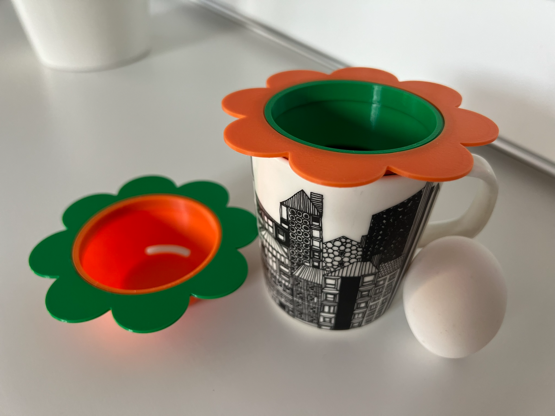 Flower-Shaped Egg Yolk Separator