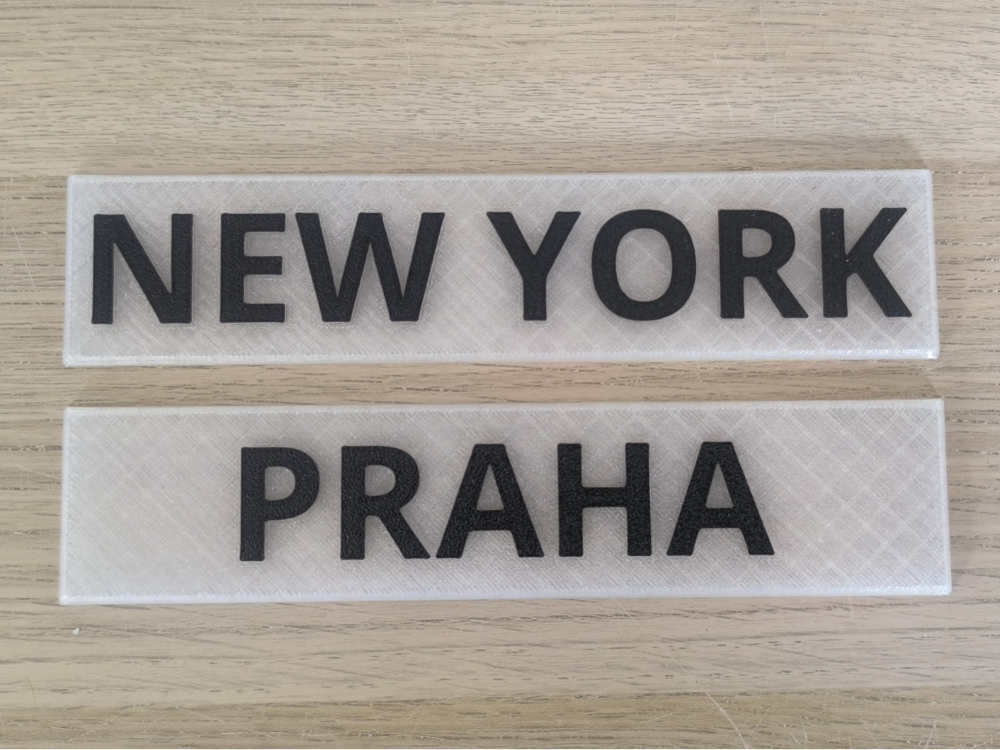 Cedulka Praha - New York