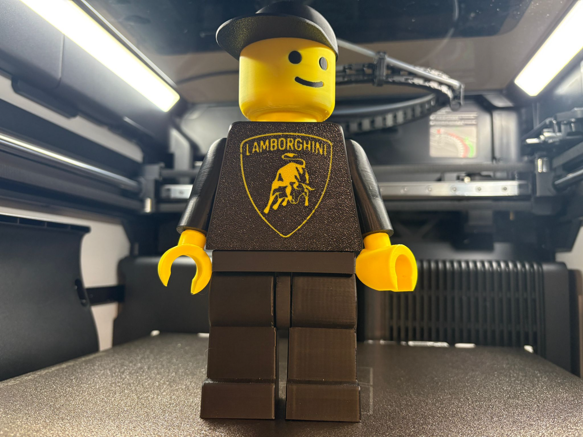 Brickman Lamborghini 20cm Figur 500%