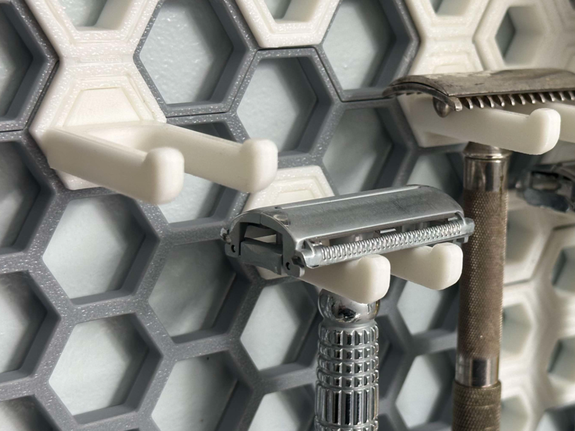 HSW Safety Razor hook & Blade Bank