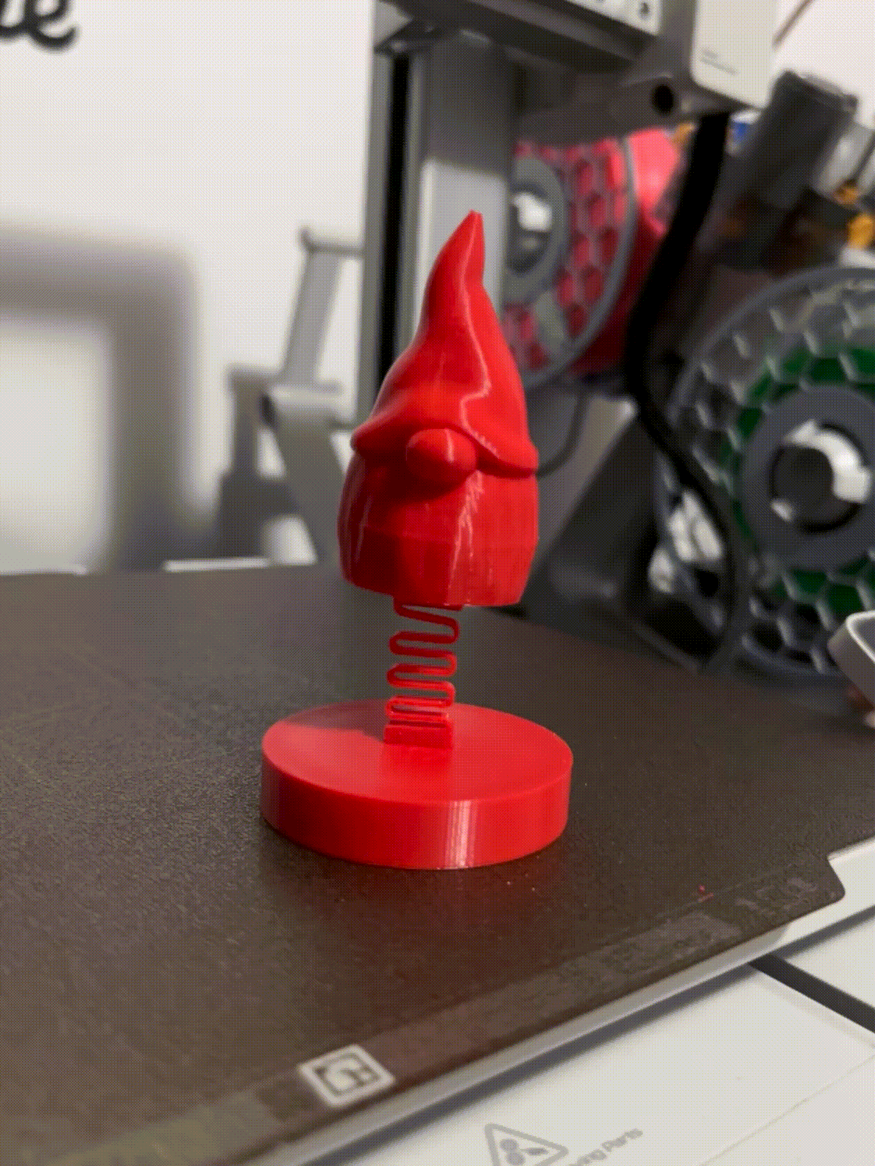 Dancing Gnome (No support needed/Print in parts)