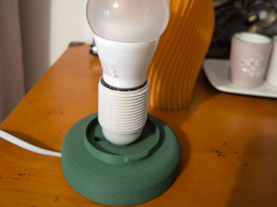 E27 Adapter for three-body-problem-lamp