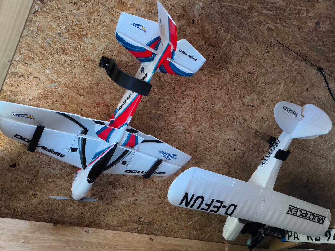 RC Flugzeug Deckenhalter für Tragflächen