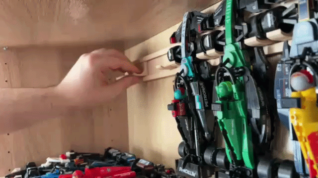 Modular Display System for Speed Champions