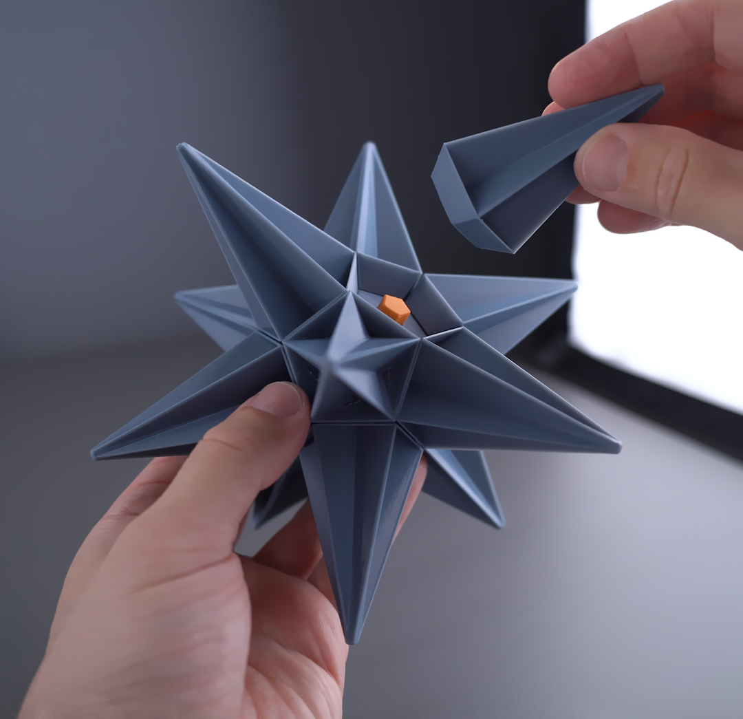 FIDGET STAR WITH PINS