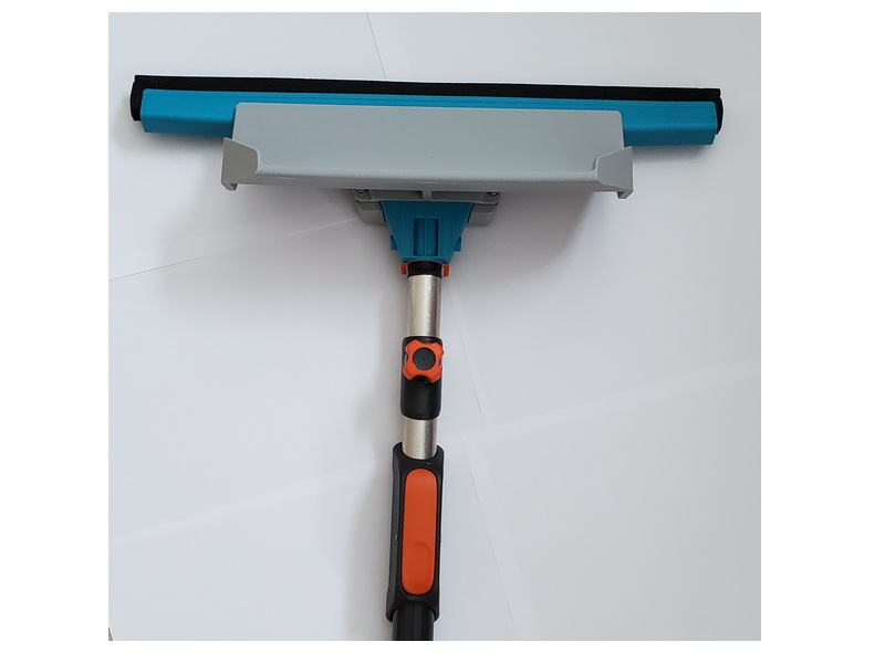 Snow shovel attachment for Gardena water slide