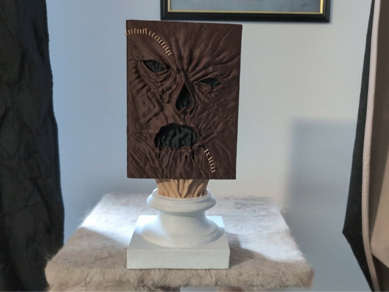 Buste Necronomicon