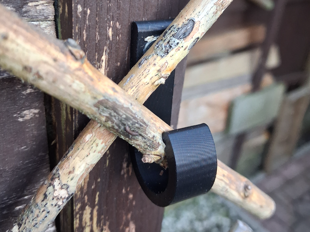 Trellis hook