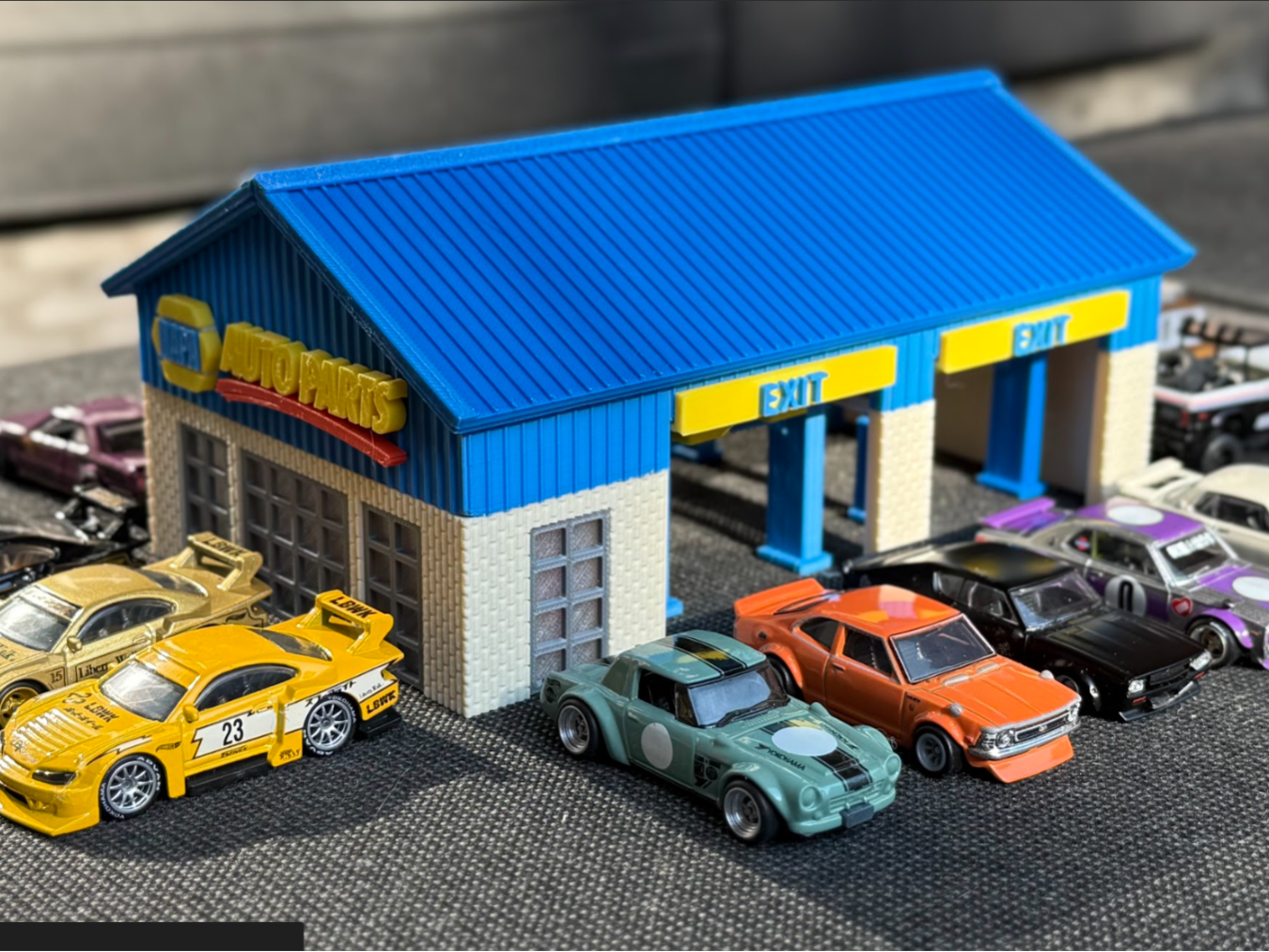1:64 Napa Auto Parts Diorama