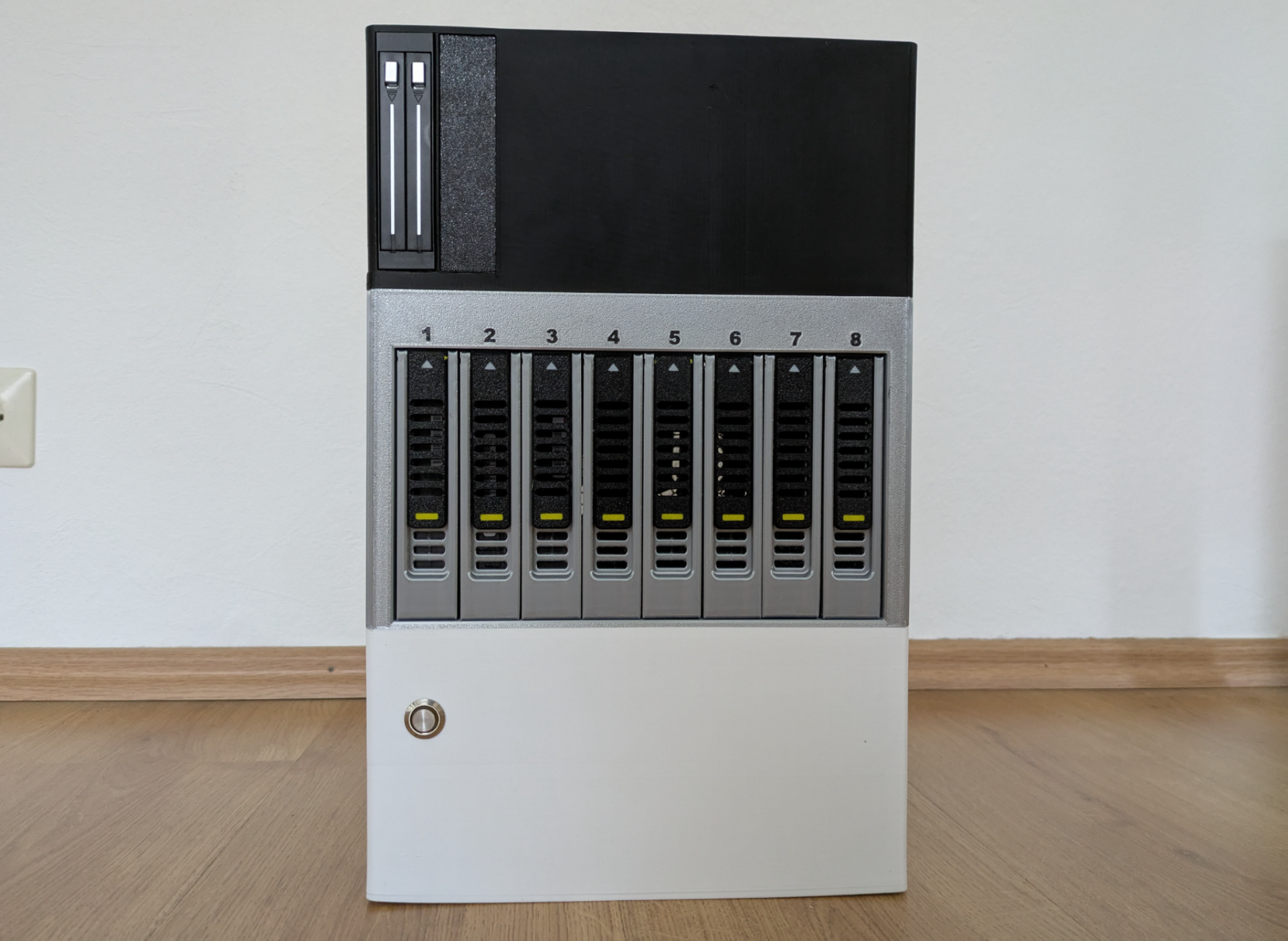 Modular M-ATX - 8 Trays Enclosure Addon