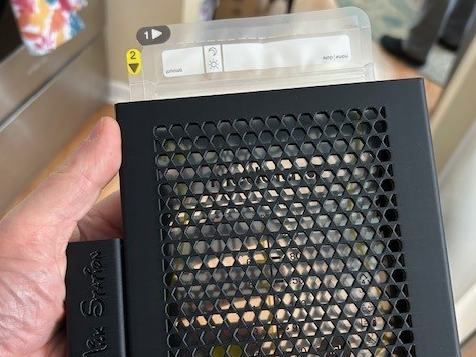 Medela Milk Bag Holder - Magnetic