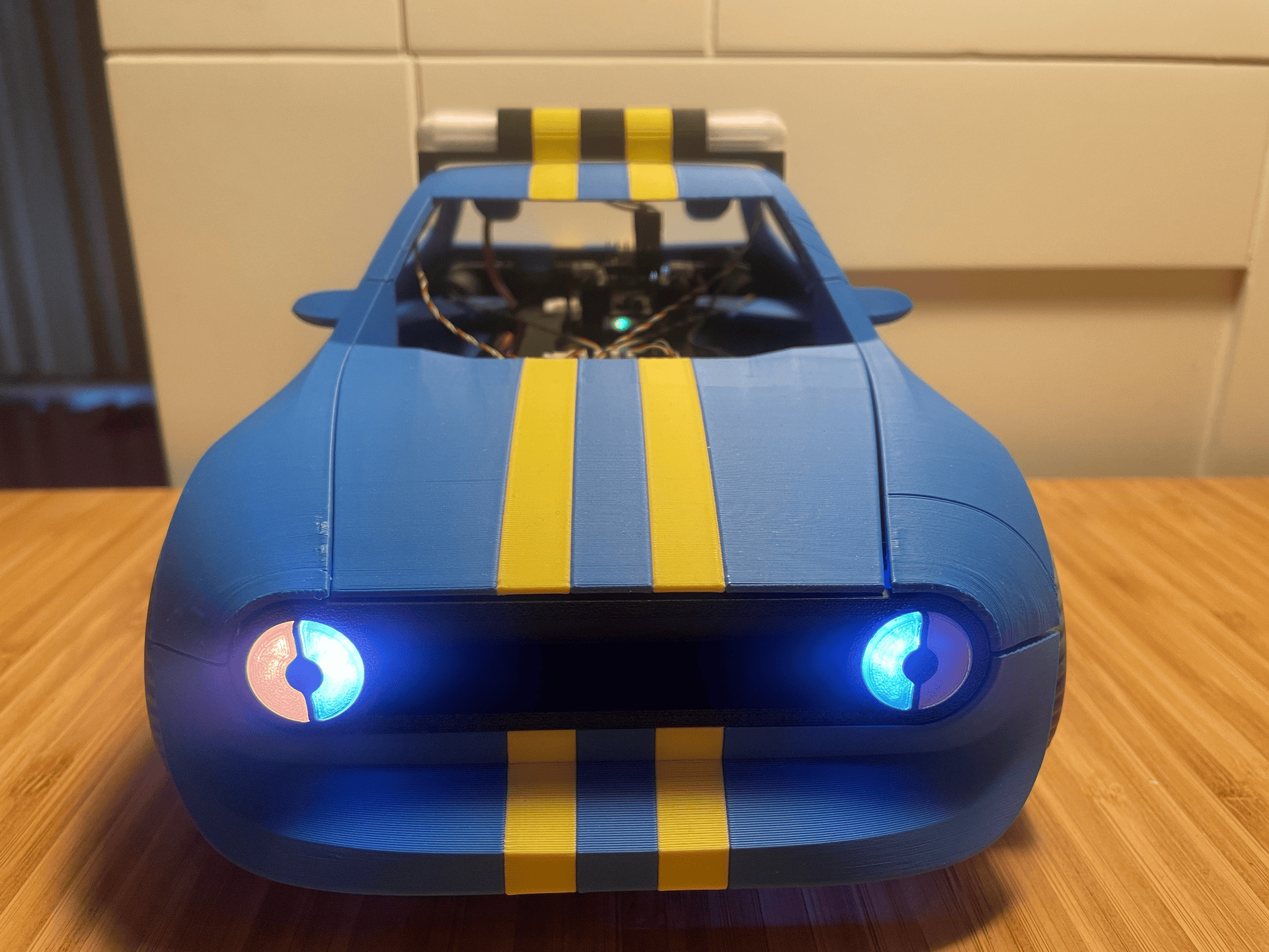 Split Headlight for CyberBrick 4WD Car / Wuguigui