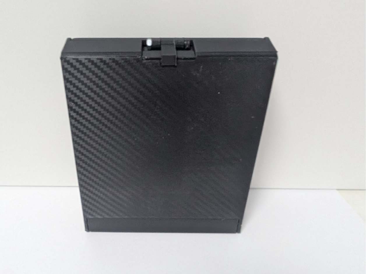 Caja porta machos