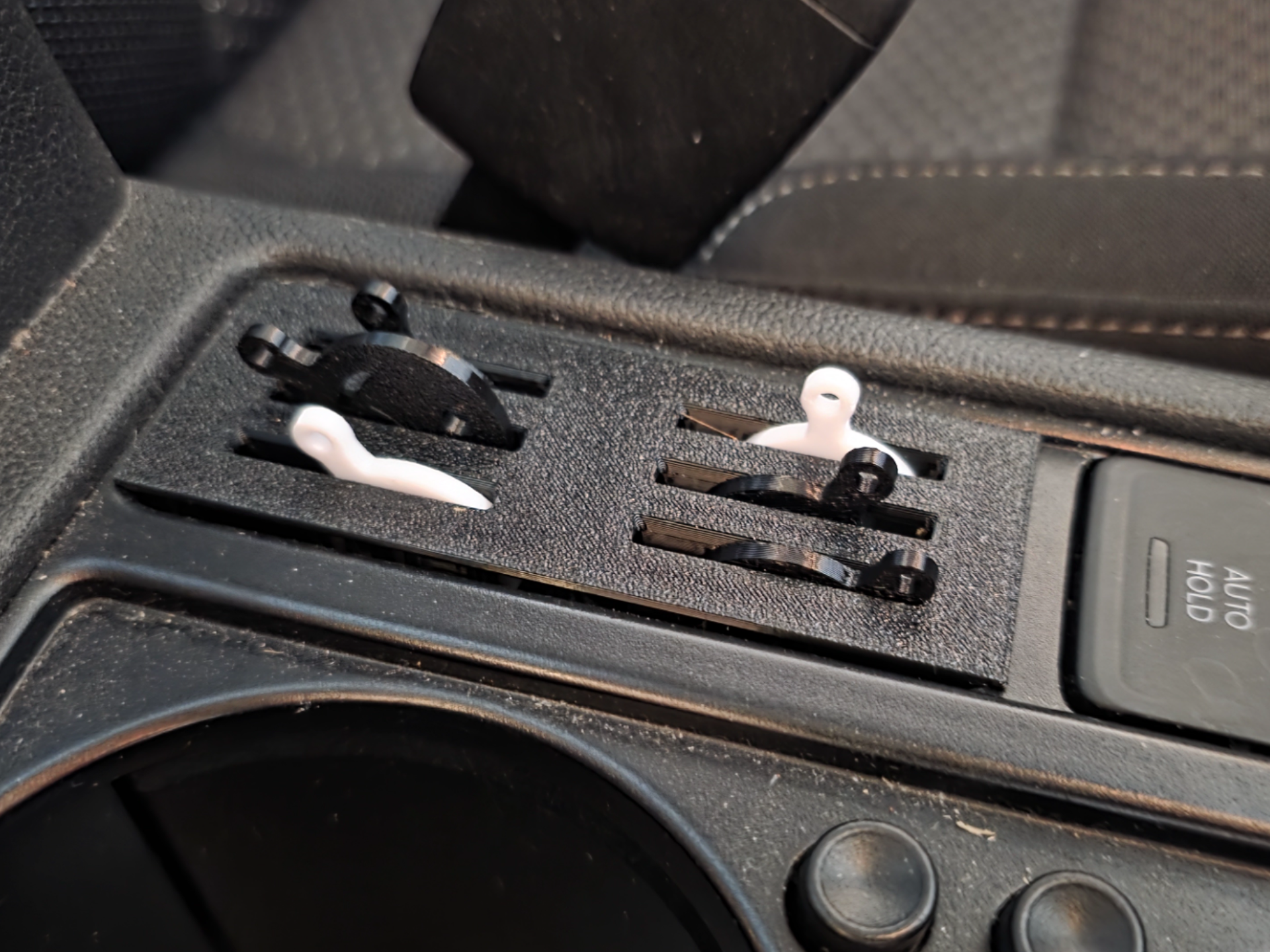 Volkwagen Touran 2015 coin storage