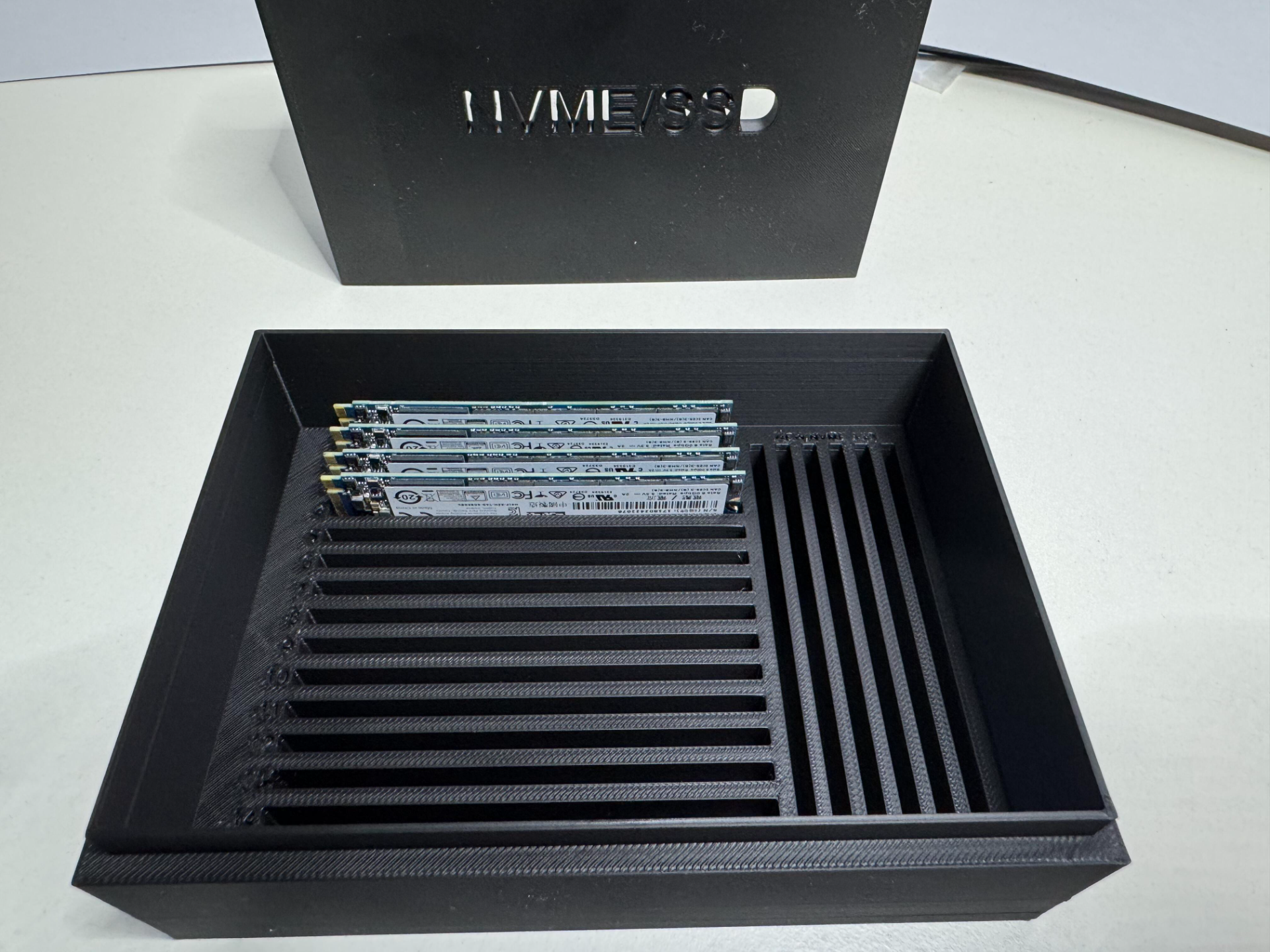 21‑Slot NVMe Storage box