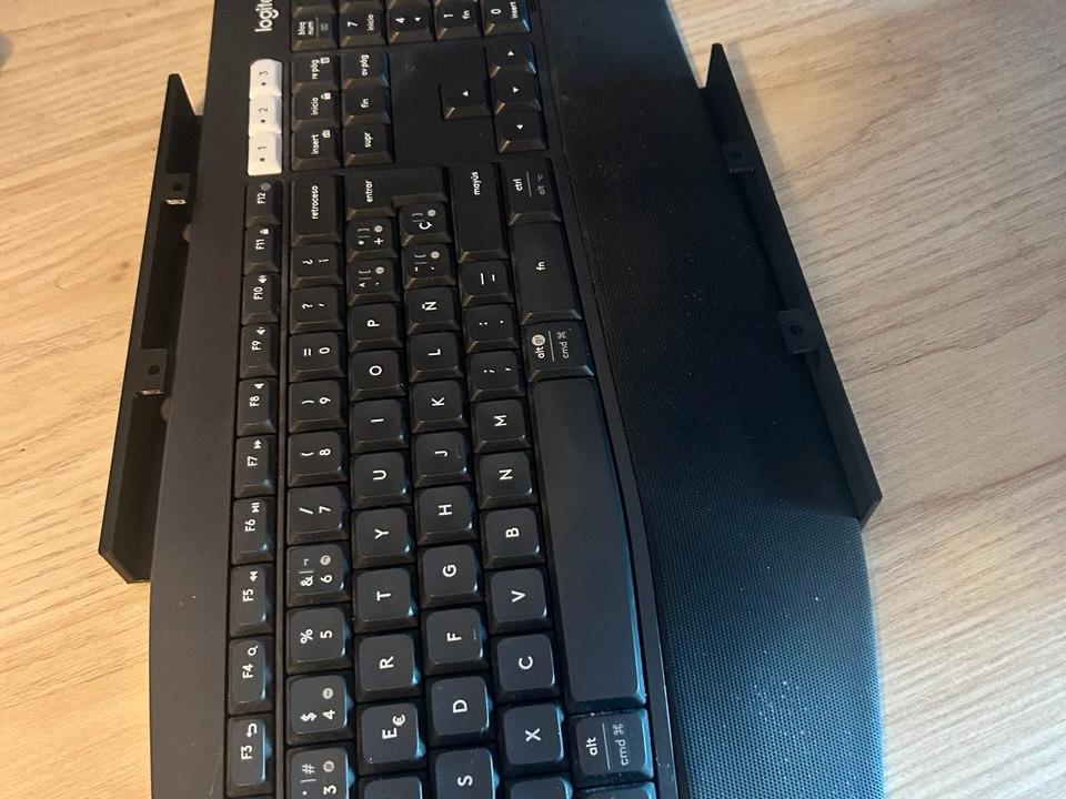 Soporte Deslizante Teclado - Ahorra y Ordena