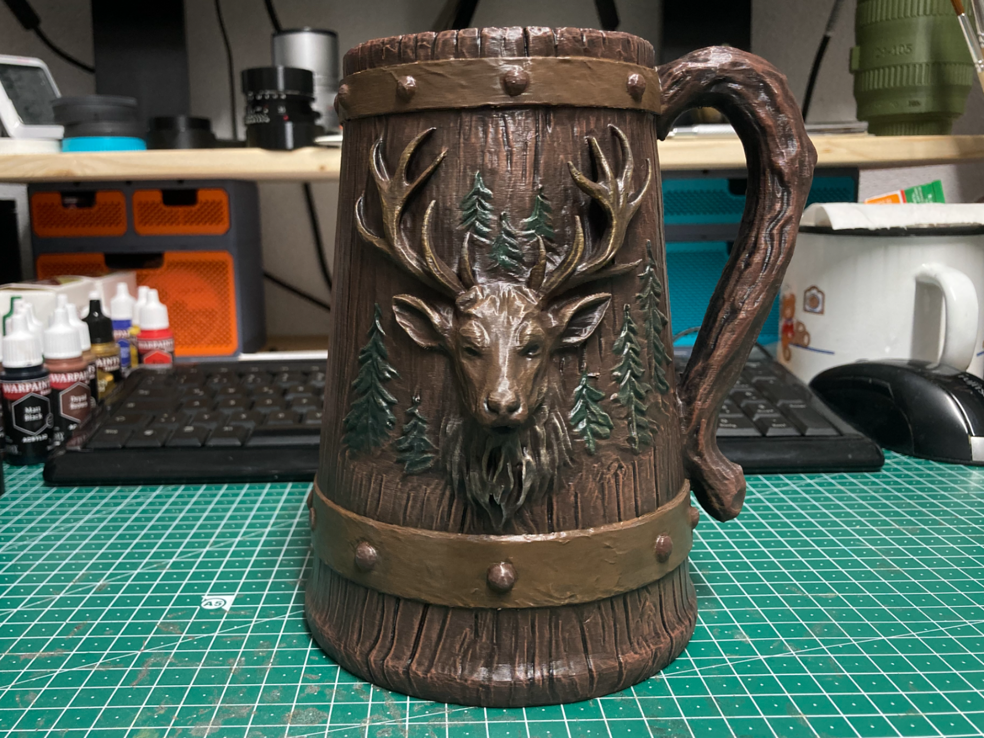 Jägerkrug „Waidmannsheil“ – mit Hirsch Motiv