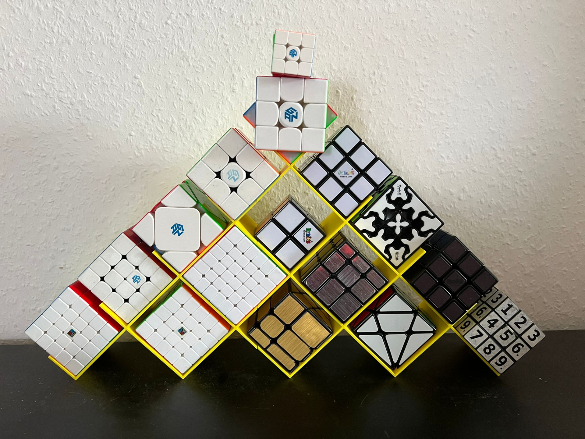 Rubix Cube Stand