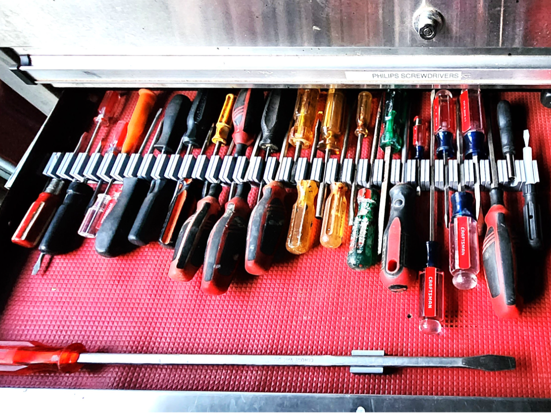 Parametric Magnetic Tool Holder