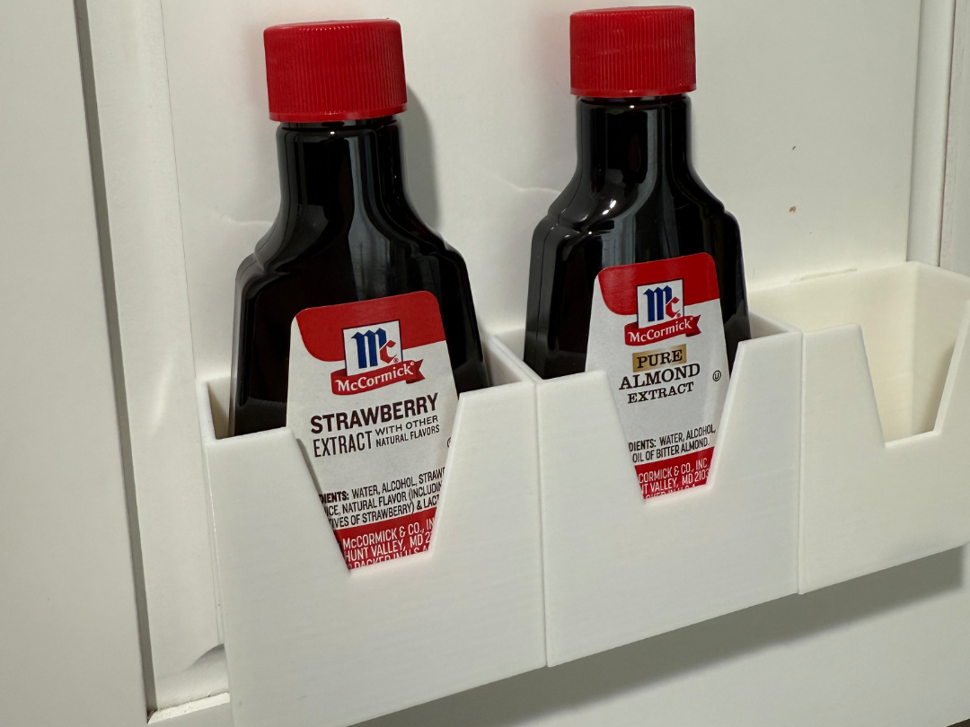 Wall Mounted Extract Holder (McCormick 2oz)