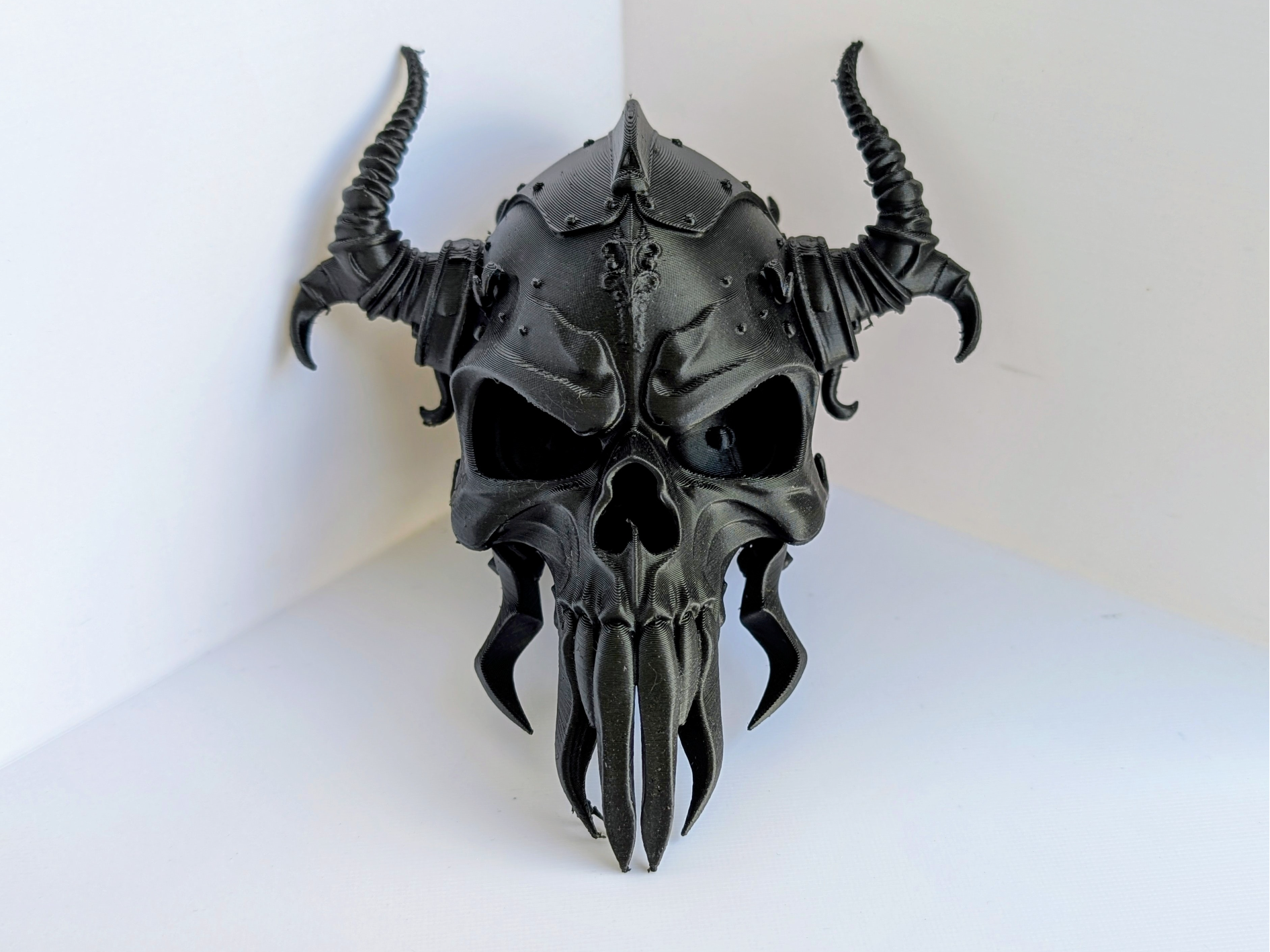 Gothic Armored Skull – Demonic Horn Fantasy Decor