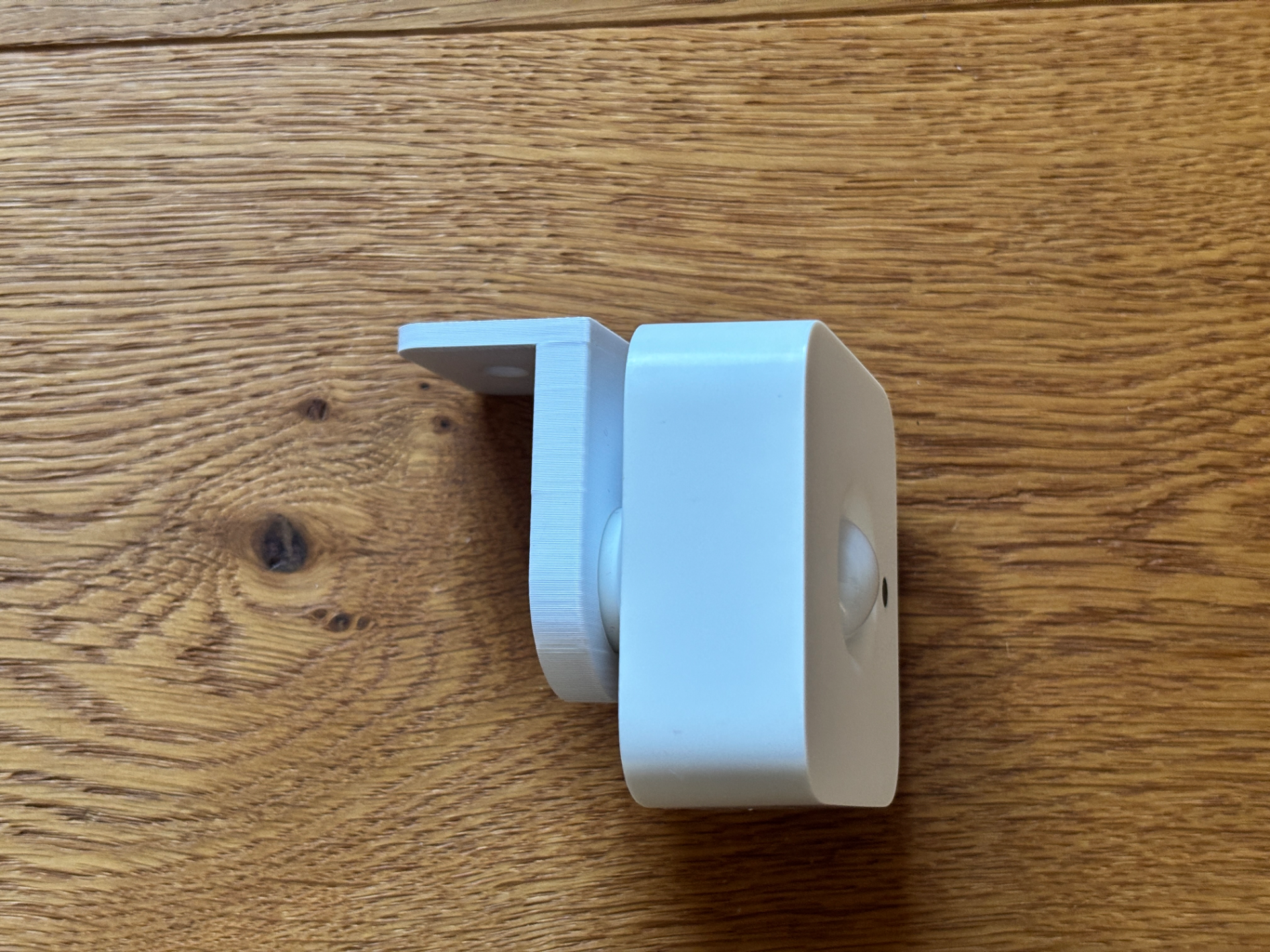Philips Hue Motion Sensor 90 Degree Mount