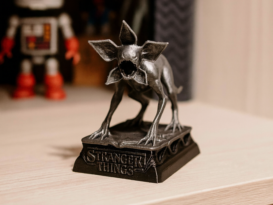 Demodog –  Stranger Things Creature Figurine