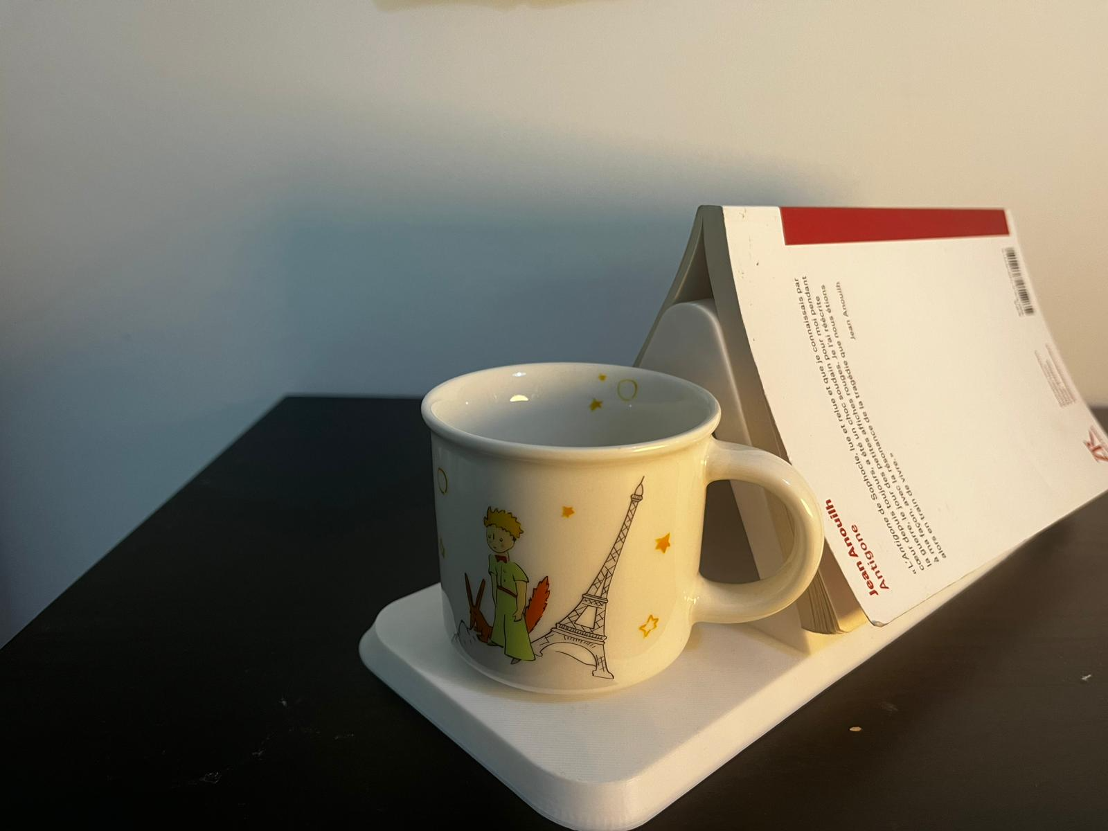 book and mug holder