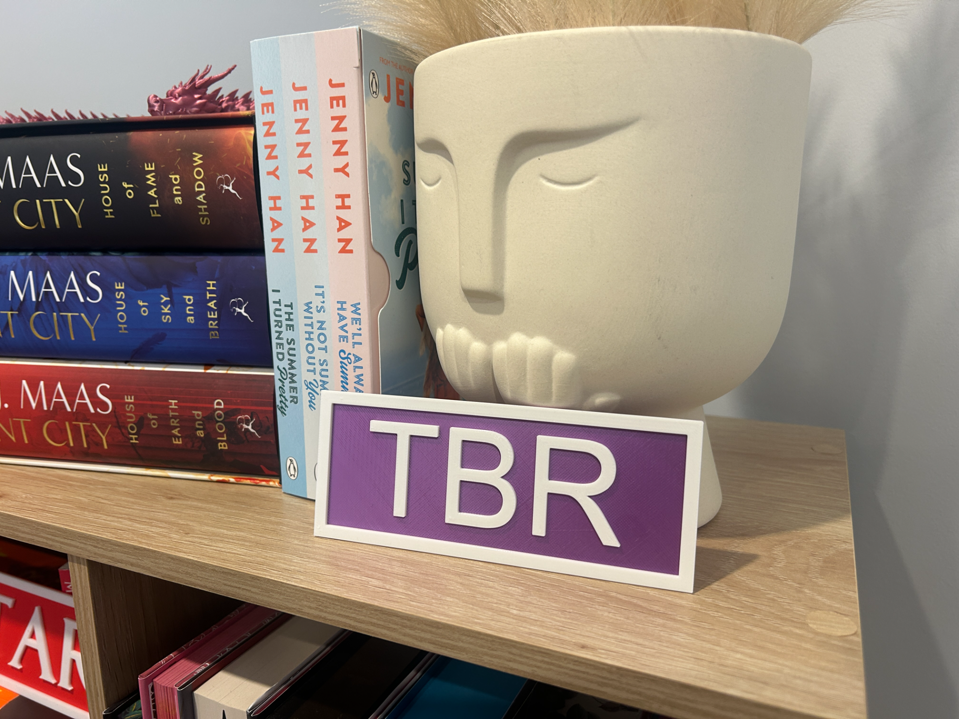 TBR book decor