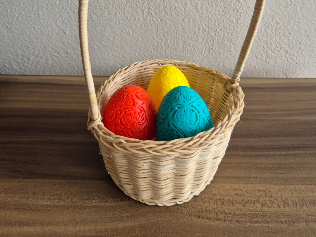 Easter egg with spring motives