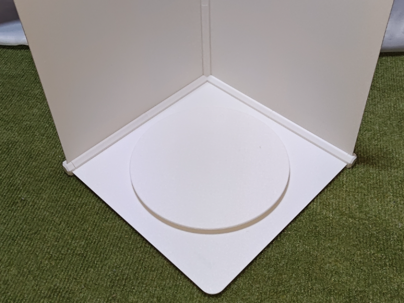 Assembled photo shooting booth with a turntable