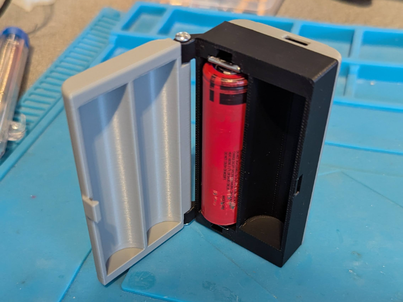 18650 carry case and charger