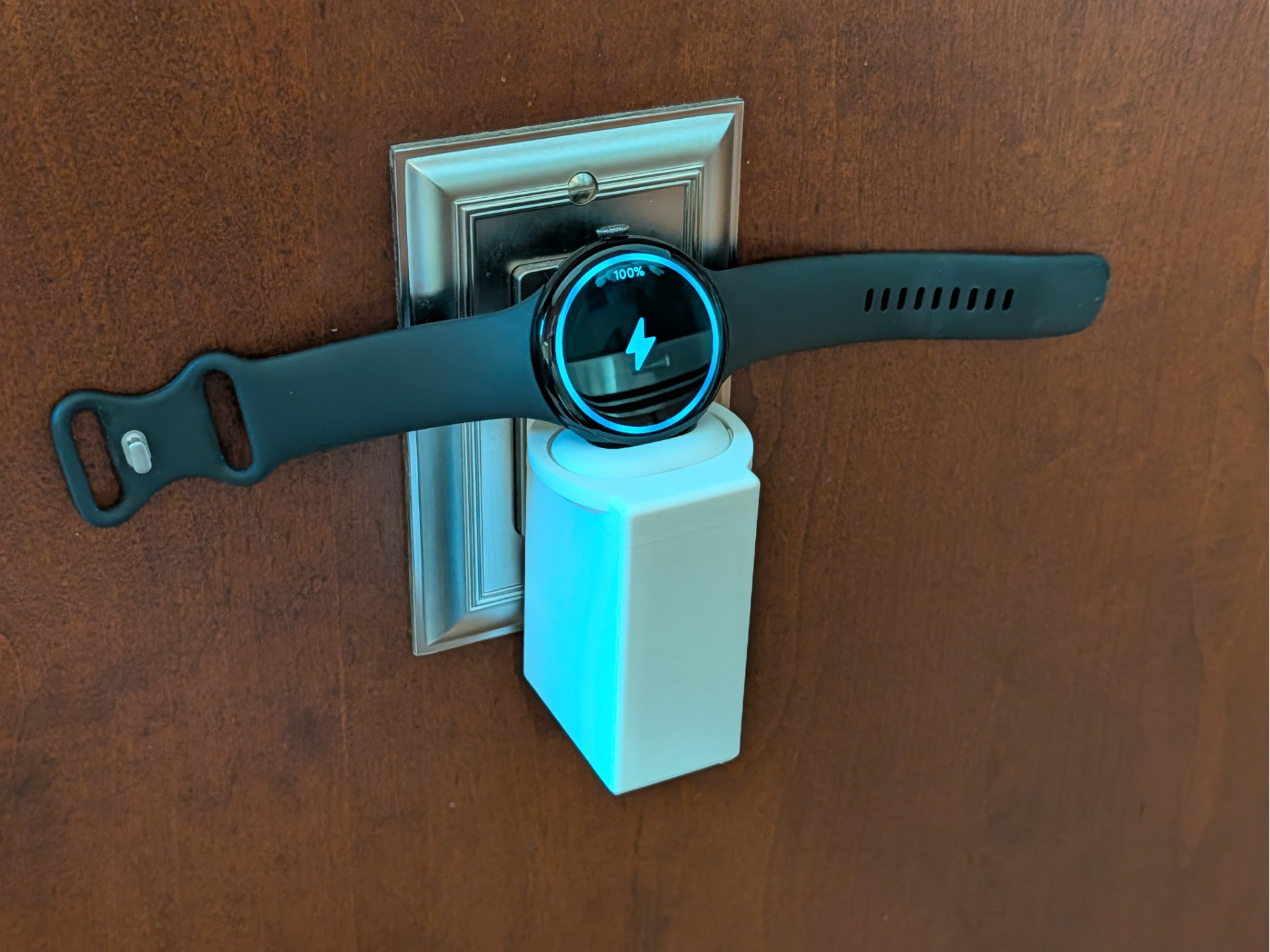 Pixel Watch 4 charger wall mount