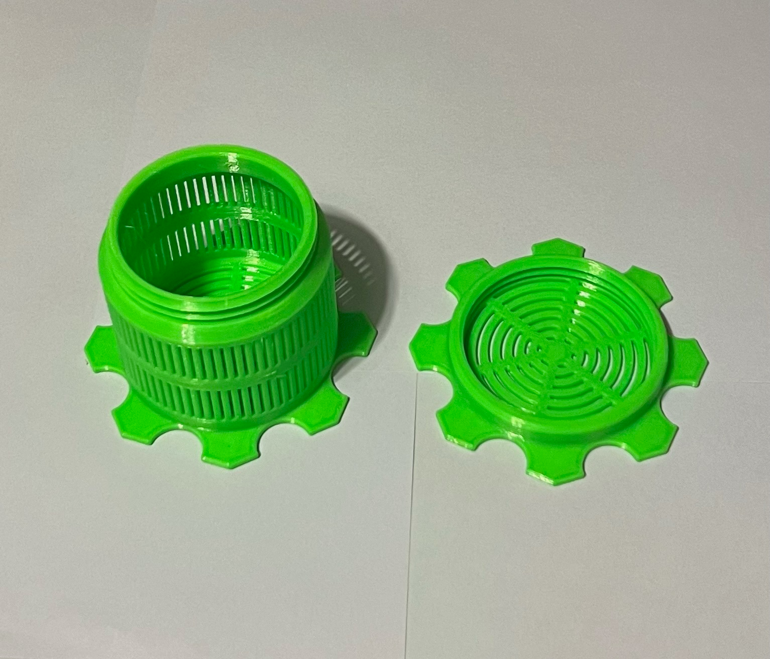 Silica gel container for 75 mm inner diameter filament spools
