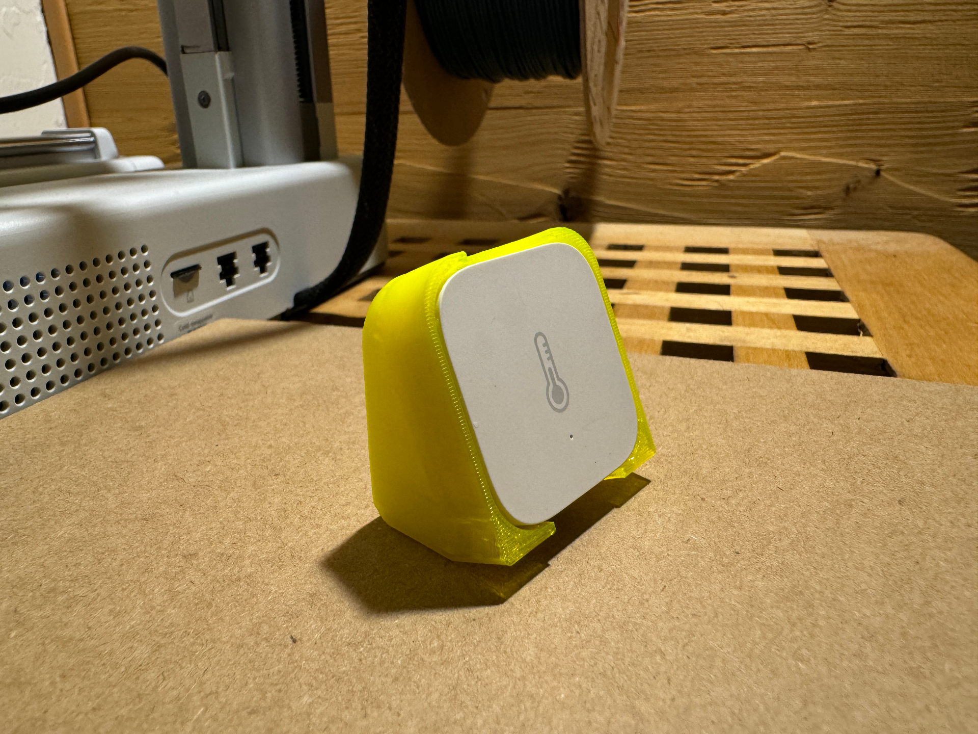 Aqara temperature sensor stand